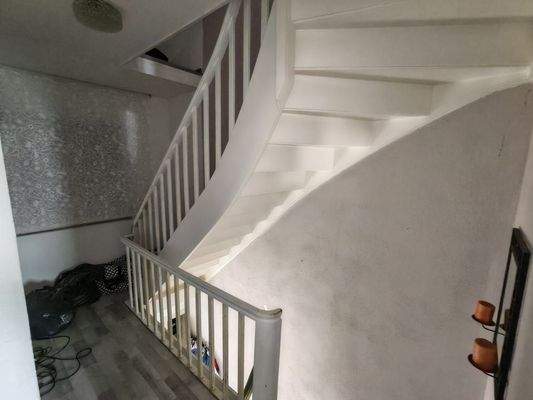 Vordergebäude: Treppenhaus OG