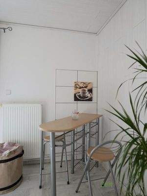 kleiner Küchen-Esstisch