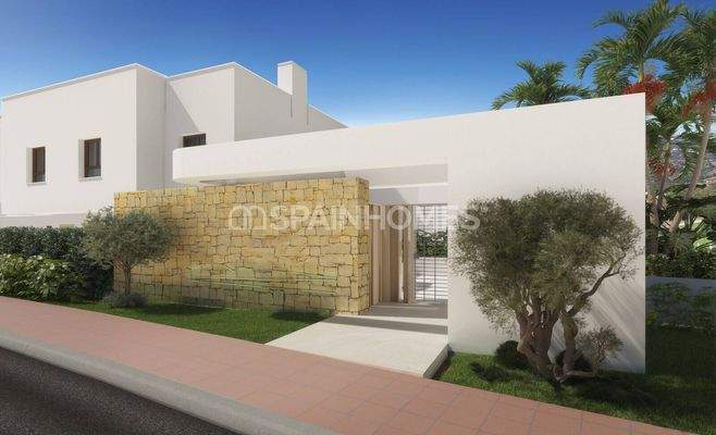 Energy-Efficient Golf Houses with Pool in Mijas Malaga