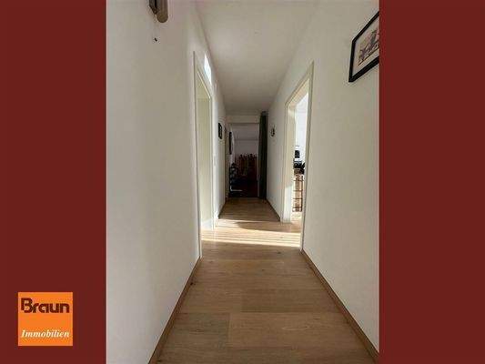 1-2 Familienwohnhaus, VS-S, Wohnen Flur EG