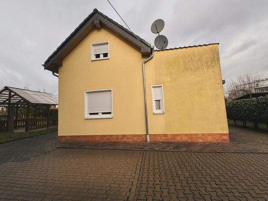 B79F72EB-AFB5-4F26-8092-53C7FF135C91