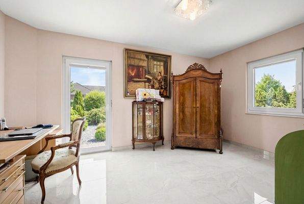 Gäste-/Arbeitszimmer