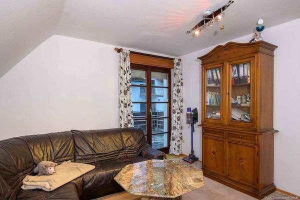 Wohn- oder weiteres Schlafzimmer im Obergeschoss