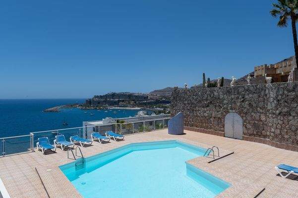 Beheizter Gemeinschaftspool