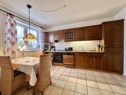 4894 Blick von der Tür in die Wohnküche EG