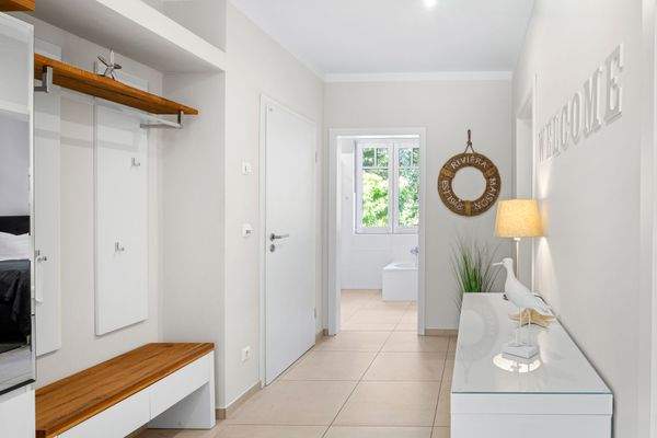 Haus am Wald – Zwei Häuser mit vier Ferienwohnungen DAHLER Rostock