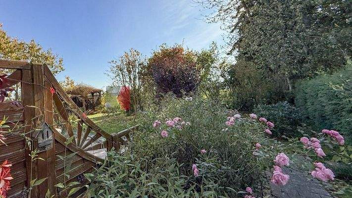 Garten mit Feldblick