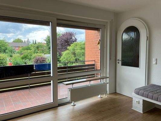 Wohnzimmer 1.OG Sicht Balkon