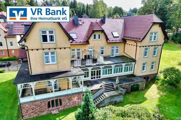 Gesamtansicht Parkseite