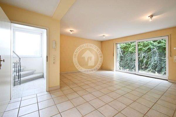 Wohnzimmer (Blick 2) 