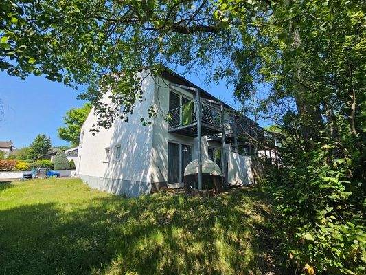 5255 - Südostseite mit Grundstück