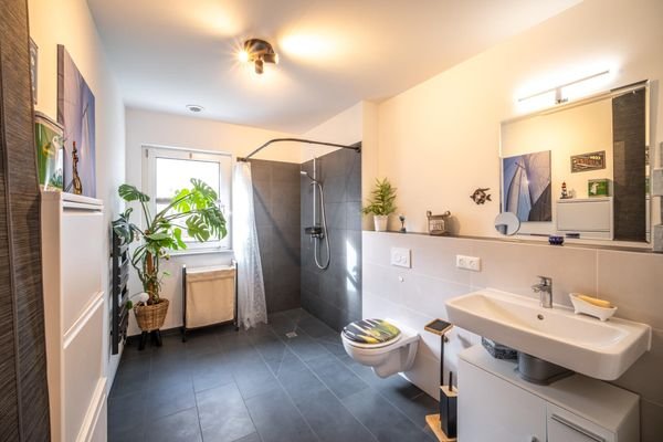 Badezimmer im EG
