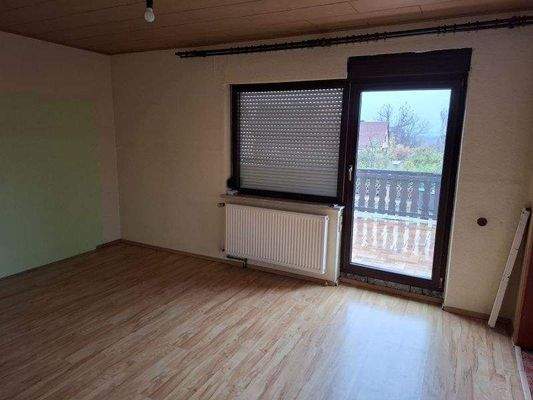 Wohnzimmer im EG/Ausgang zur Terrasse