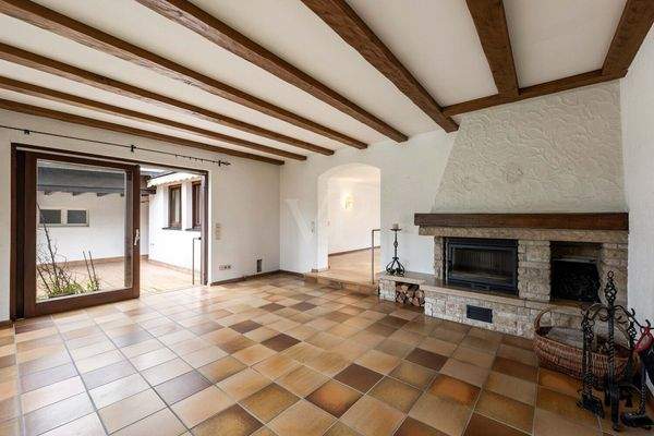 Kaminzimmer mit Austritt auf die Terrasse