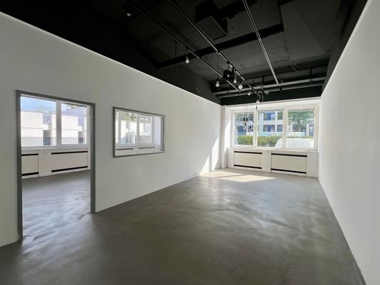 Showroom 1.0.jpg