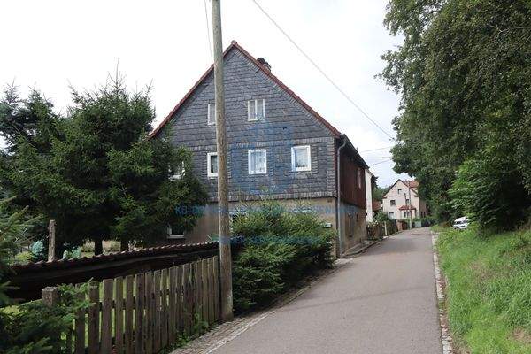 Erschließungsstraße - Friedhofsweg