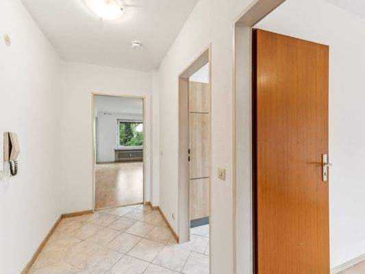 OG rechts Bad und Flur_2