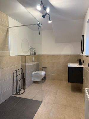 EG-Tageslicht-Duschbad