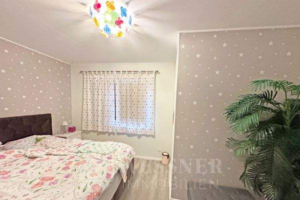 Innen OG Schlafzimmer (2)