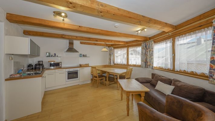 KITZIMMO-Großzügiges Haus mit 3 Wohnungen mieten - Immobilien St. Johann.