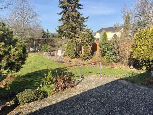 Hausansicht Garten