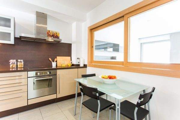 Voll ausgestattete Küche