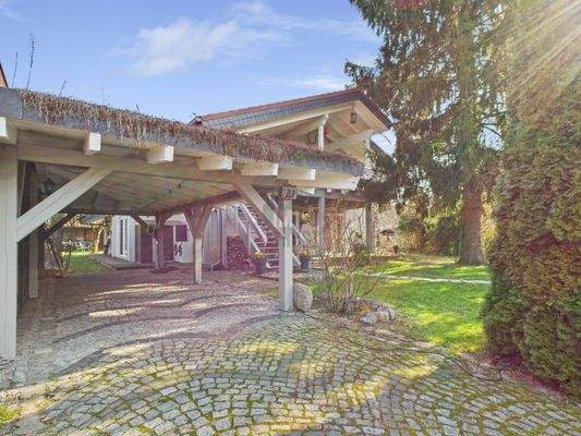 Carport mit Wallbox