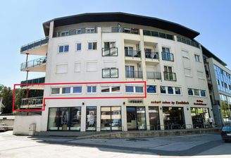 1 Außenansicht Büro und Wohnhaus