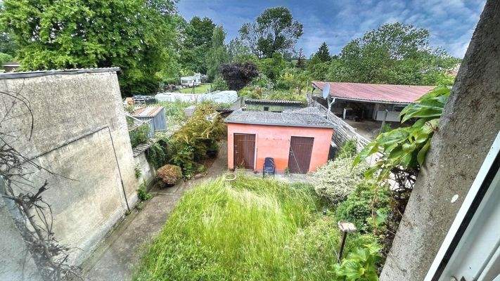 Blick übers Grundstück