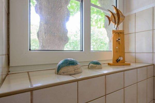 mit Fenster Herren Waschraum.jpg