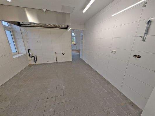  Küche mit Fettabscheider