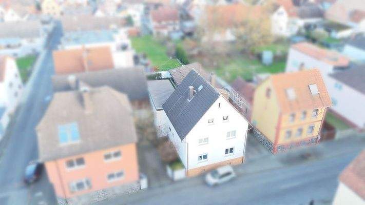 Haus-Linden-Außenansicht  