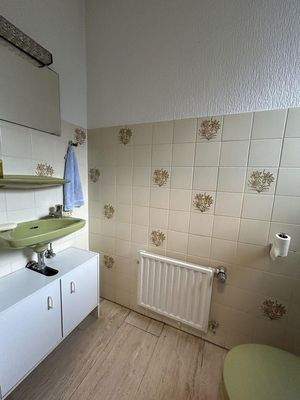 Gäste-WC mit Fenster