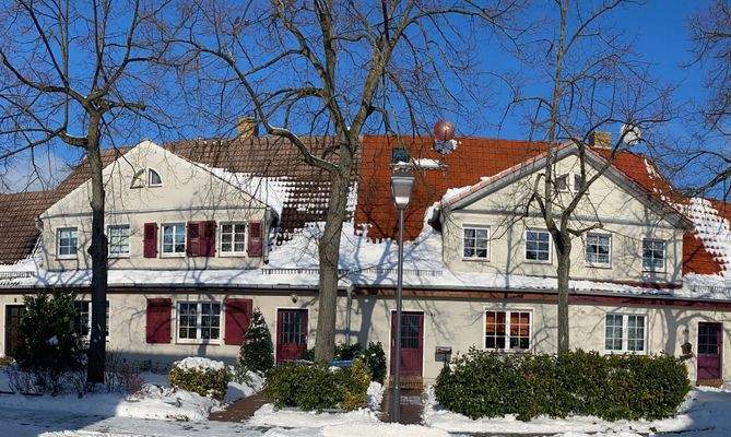 Hausensemble im Winter