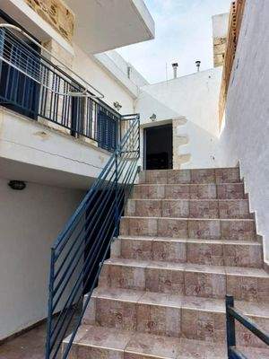 Ostkreta, Chamaizi: Traditionelles zweistöckiges Haus mit Innenhof zu verkaufen