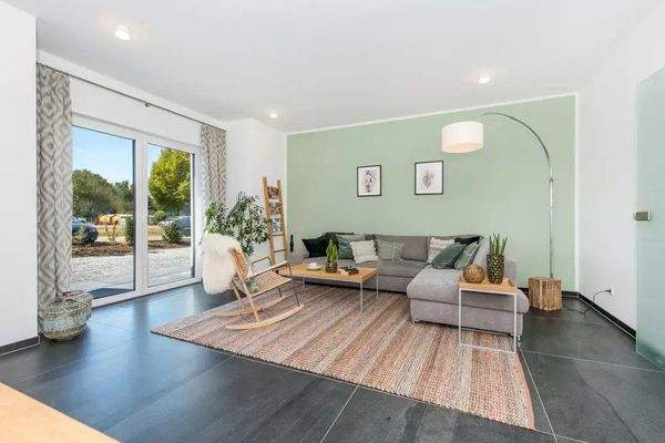 Wohnbereich mit Blick ins Grüne