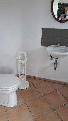 WC von außen begehbar