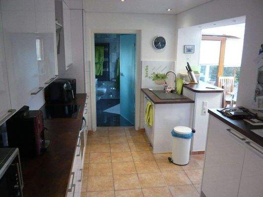 Küche offen zum Wintergarten