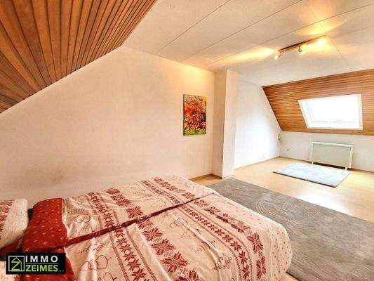 Schlafzimmer 2OG.jpg