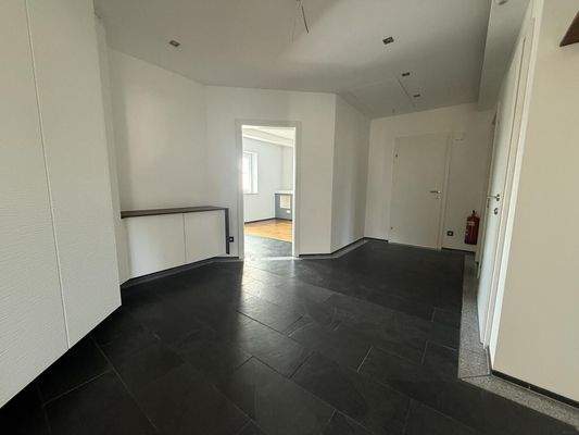 20251014_114331192_iOS