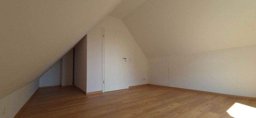 Zimmer Spitzboden Beispiel