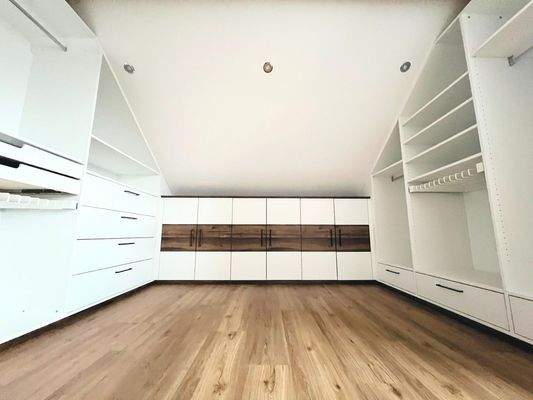 Schlafen 2 mit Ankleide