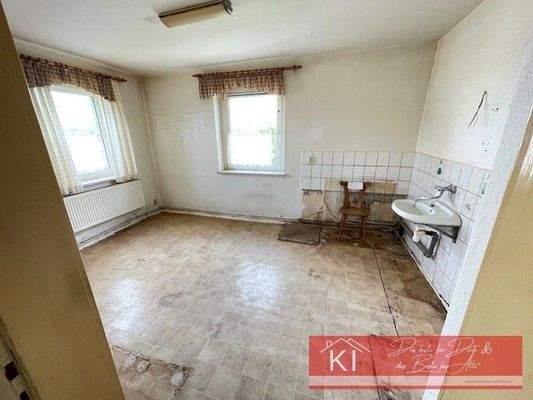 OG eventuelles, großes Tageslichtbadezimmer