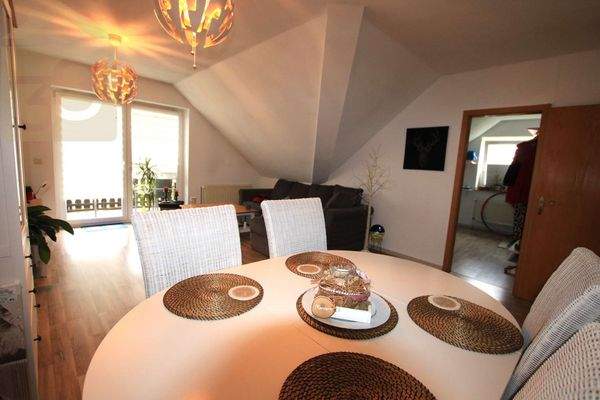 Wohnzimmer - Wohnung links