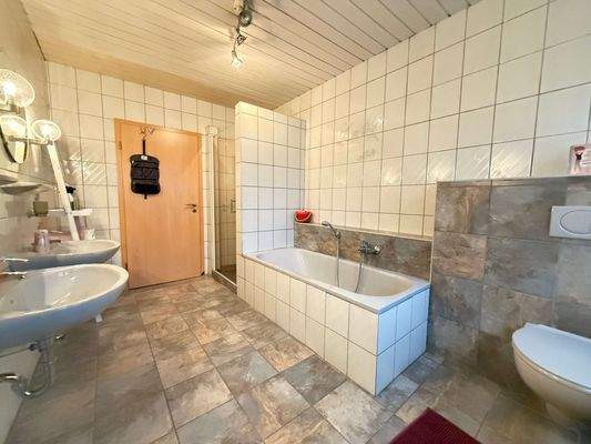 Badezimmer II OG