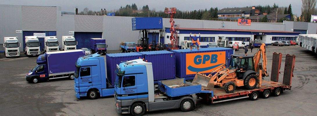 GPB Hallenvorplatz_1.jpg