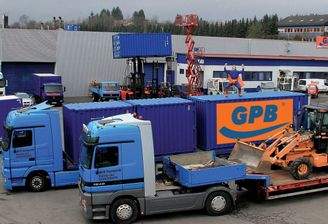 GPB Hallenvorplatz_1.jpg