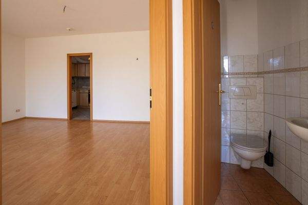 Wohnzimmer mit Gäste-WC