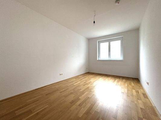 20251212_121755853_iOS