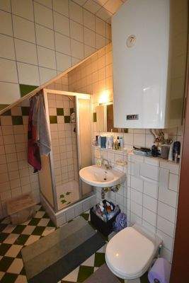 Badezimmer - Kleines 2 Zimmer Appartement mit PKW-Stellplatz Miete Grödig Salzburg